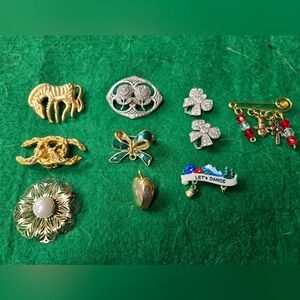 Vintage Lot of 10 Mixed Brooch Pin Collection - Gold and Silver Tone